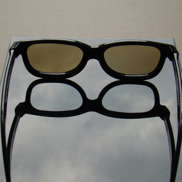 Glasses for 3d-films